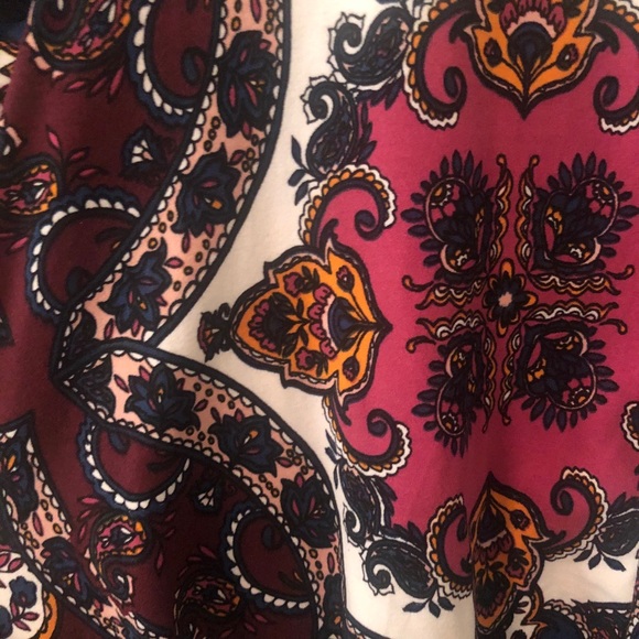 Knotted paisley long sleeve top - Picture 2 of 3